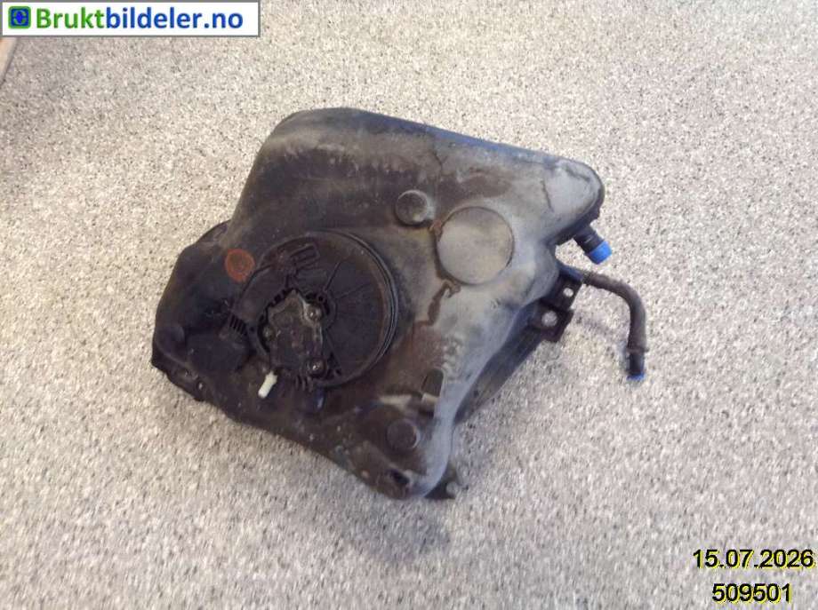 AdBlue tank til Škoda Superb 2015-->> (Type III)  (SKODA|3Q0 131 877 D|)