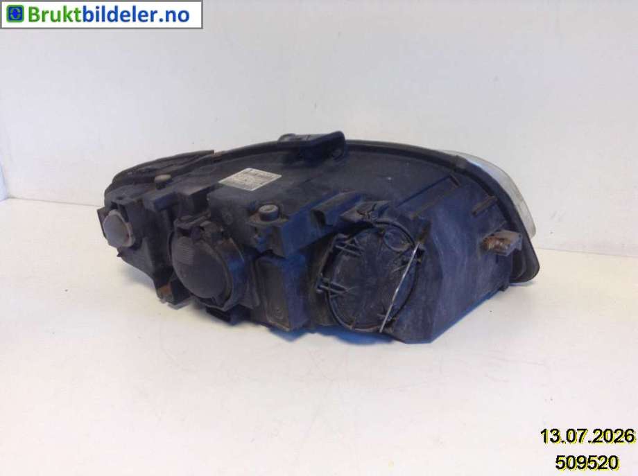 Frontlykt venstre halogen til Audi A4 2004-2008 (Type III) (B7) (B7) (AUDI|8E0 941 003 AJ|0 301 219 201|)