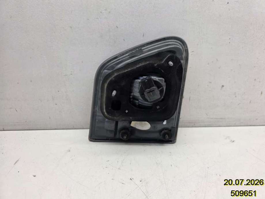 Baklykt venstre indre til Toyota Avensis 2009-2015 (Type III, Fase 1)  (TOYOTA|8159105110|)