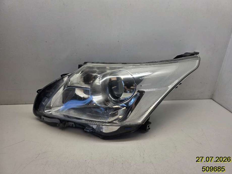 Frontlykt venstre halogen til Toyota Avensis 2009-2015 (Type III, Fase 1) (TOYOTA|8117005310||81126-05310)