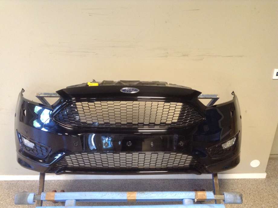 Støtfanger foran til Ford Focus 2014-2018 (Type III, Fase 2) (FORD|2016512|1883546|2430363)