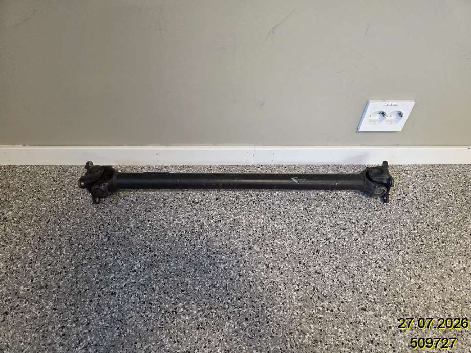 Mellomaksel fremre til BMW X3 2003-2006 (Fase 1) (E83) (E83) (BMW|26 20 7 526 677|)