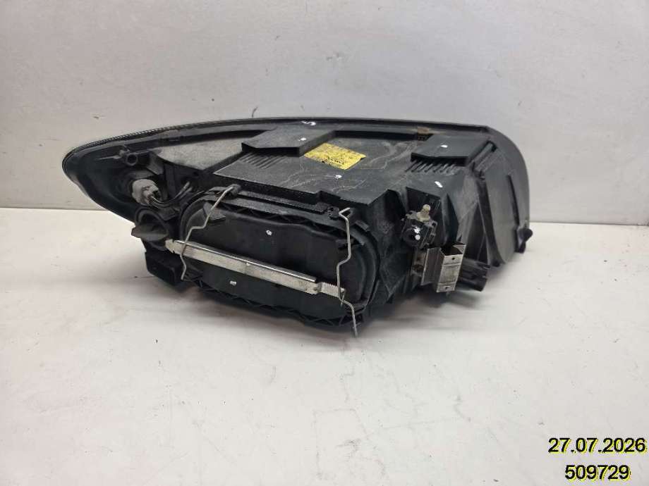 Frontlykt venstre halogen til Volvo V50 2004-2007 (Fase 1) (VOLVO|30698885|0 301 198 203)