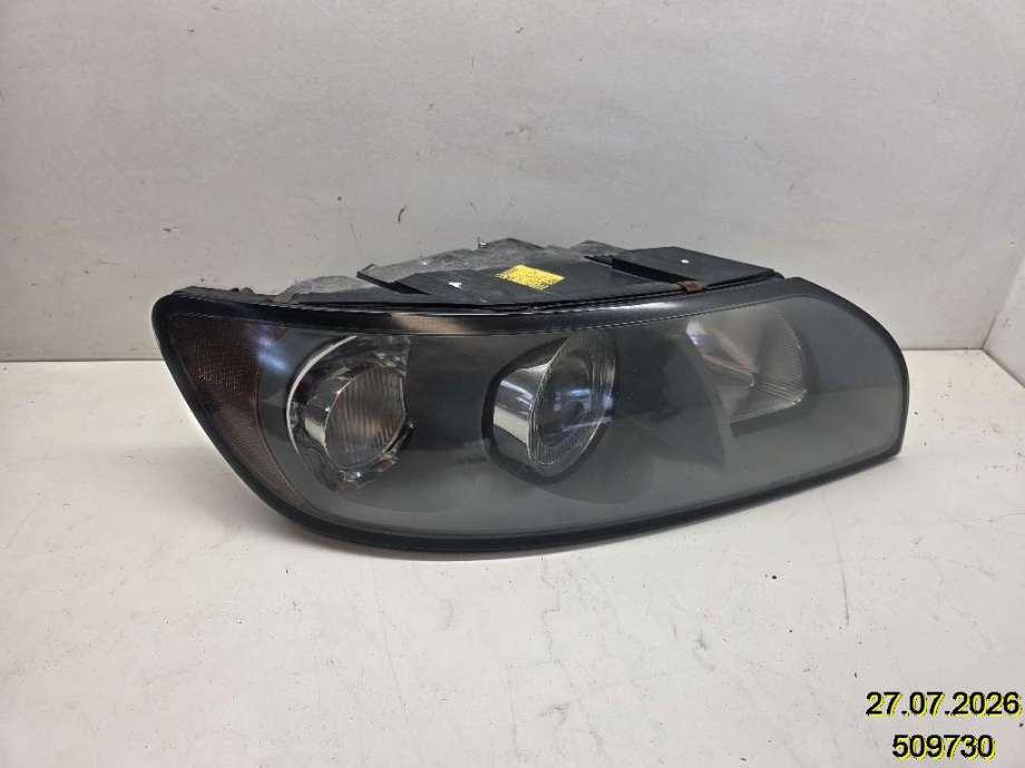 Frontlykt høyre halogen til Volvo V50 2004-2007 (Fase 1) (VOLVO|30698886|0 301 198 204|)