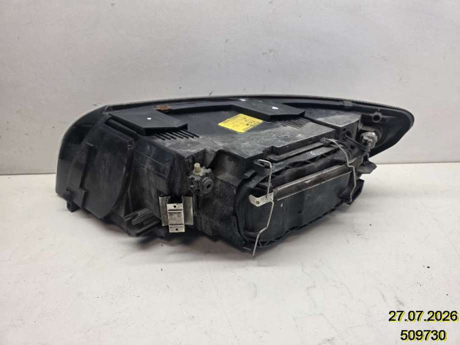 Frontlykt høyre halogen til Volvo V50 2004-2007 (Fase 1) (VOLVO|30698886|0 301 198 204|)