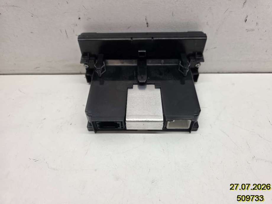 Multimedia display (MCU - Media Controller Unit) til Volvo V50 2004-2007 (Fase 1) (VOLVO|30797719|002000094853|)