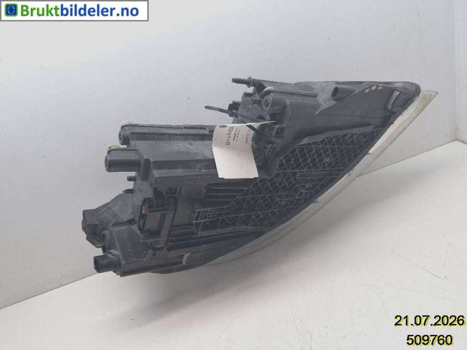 Frontlykt venstre xenon til Škoda Octavia 2009-2013 (Type II, Fase 2)  (SKODA|1Z1 941 017 T|24705205000174|1Z1 941 015 G)
