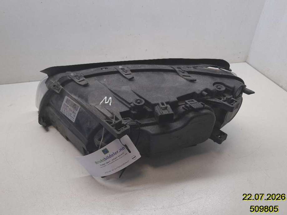 Frontlykt høyre halogen til Volvo V70 2007-2013 (Type III, Fase 1) (VOLVO|31214352|633.02.000.01|)