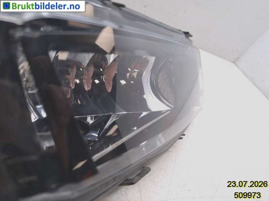 Tåkelykt venstre foran til VW Caddy 2015-2020 (Type III, Fase 3)  (VOLKSWAGEN|2K5 941 661 B|1032 101 0000|)