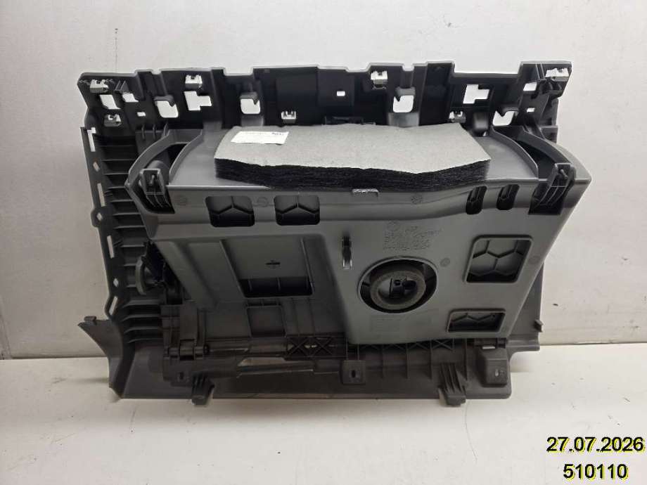 Hanskerom til VW Transporter / Caravelle 2019-->> (T6.1) (T6.1) (VOLKSWAGEN|7L1 858 007 B|)