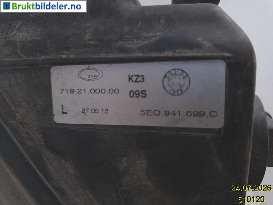 Tåkelykt venstre foran til Škoda Octavia 2013-2016 (Type III, Fase 1)  (SKODA|5E0 941 699 C|719 21 000 00|)
