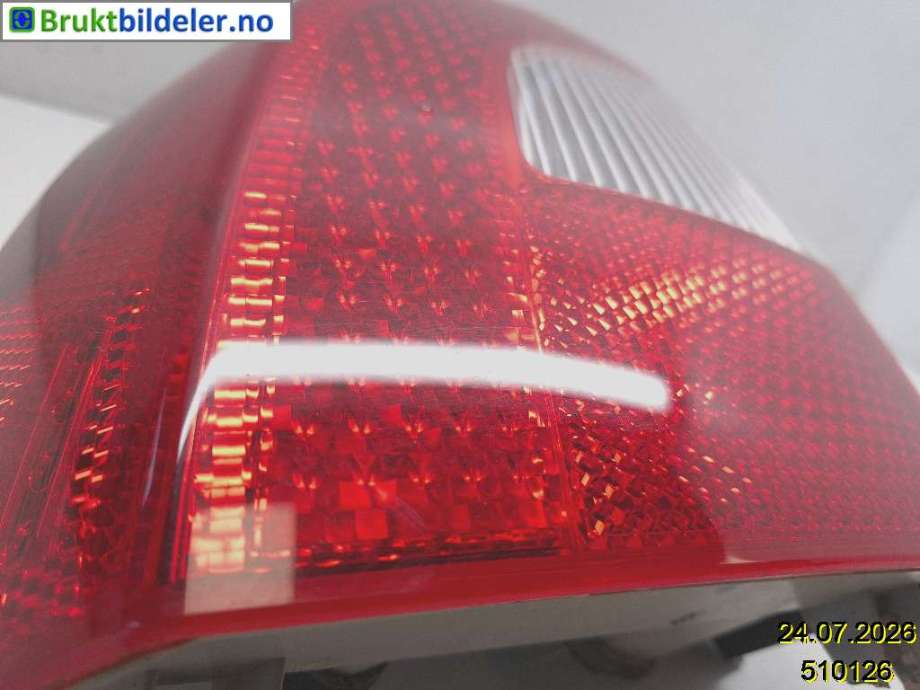 Baklykt venstre til Volvo XC70 2008-2013 (Type II, Fase 1)  (VOLVO|31276839|)