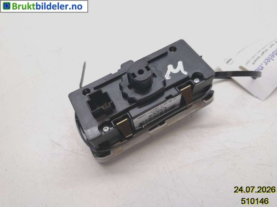 Bryter lys til Volvo XC70 2008-2013 (Type II, Fase 1)  (VOLVO|30739431|10092213|)
