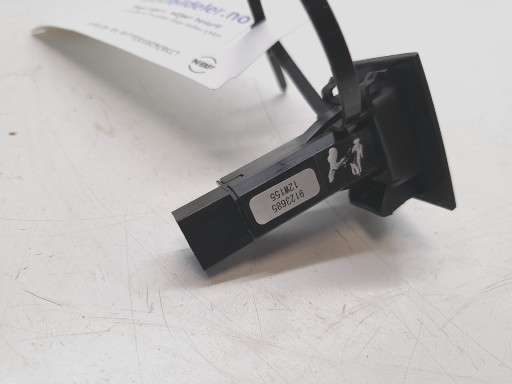 Bryter nødblink til Volvo XC70 2008-2013 (Type II, Fase 1)  (VOLVO|9123685|4970|)