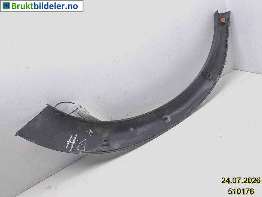 Hjulbuelist høyre bak til Volvo XC70 2008-2013 (Type II, Fase 1) (VOLVO|31283107|)