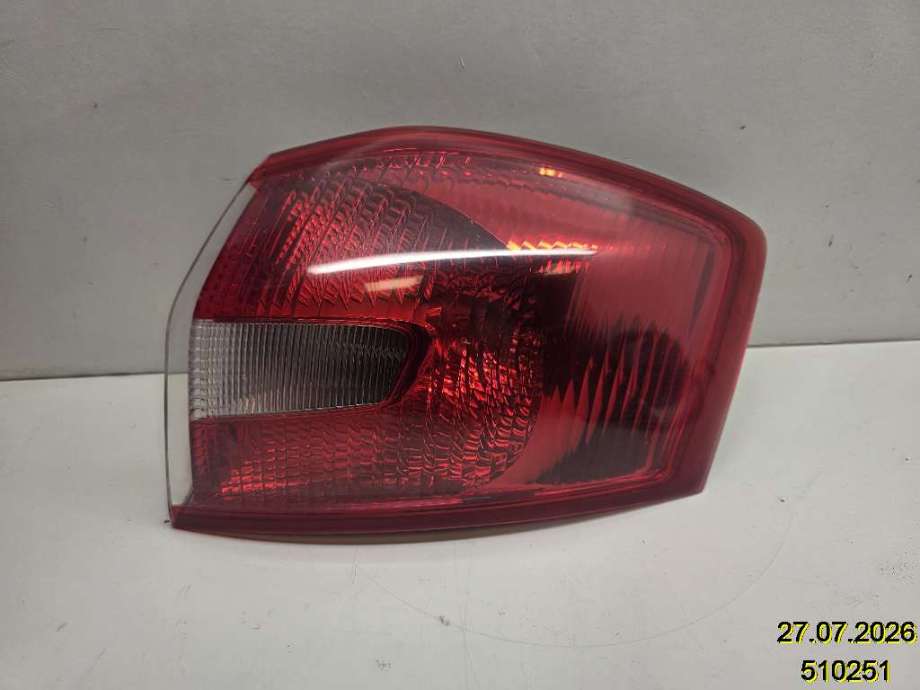 Baklykt høyre til Ford Kuga 2008-2012 (Type I) (FORD|8V41-13404-CH|)