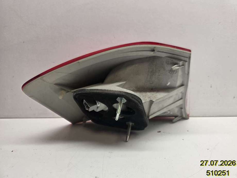 Baklykt høyre til Ford Kuga 2008-2012 (Type I) (FORD|8V41-13404-CH|)