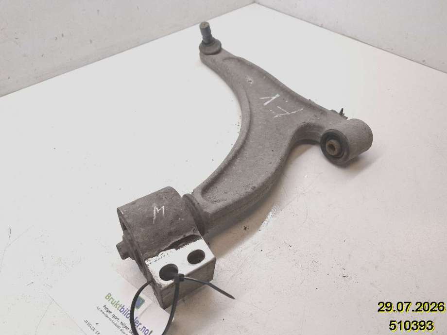 Bærebru venstre foran nedre til Opel Insignia A, 2009-2014  (OPEL|13318884)
