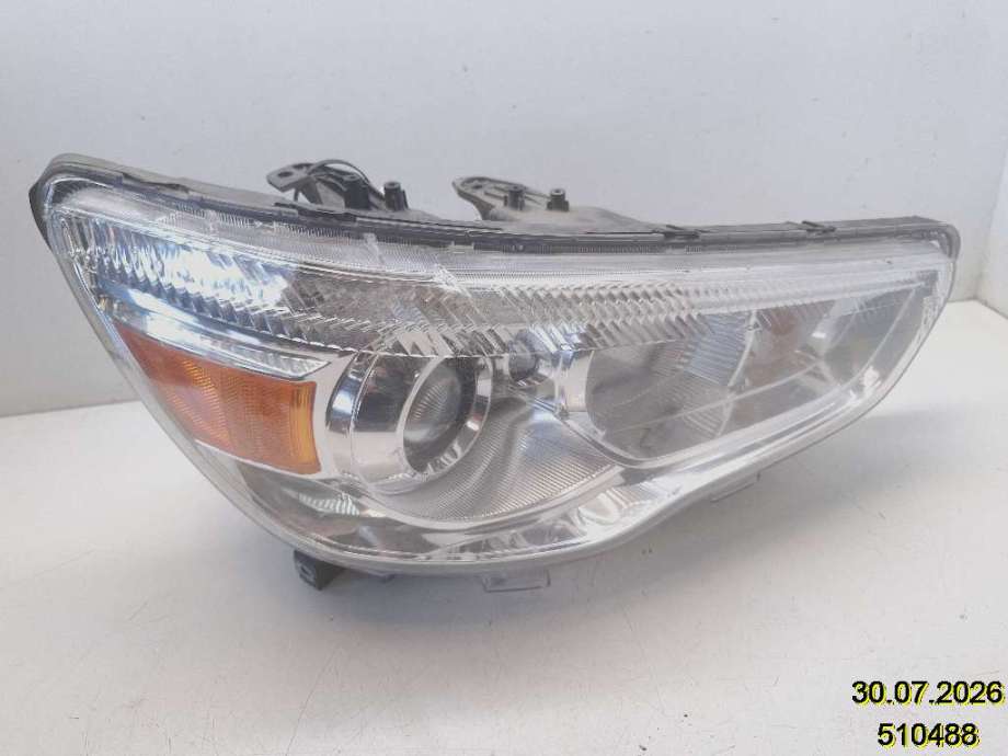 Frontlykt høyre halogen til Mitsubishi ASX 2010-2019 (MITSUBISHI|8301B588|)