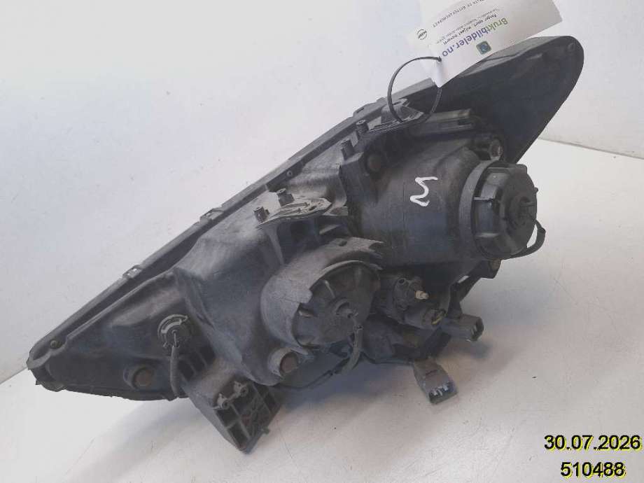 Frontlykt høyre halogen til Mitsubishi ASX 2010-2019 (MITSUBISHI|8301B588|)