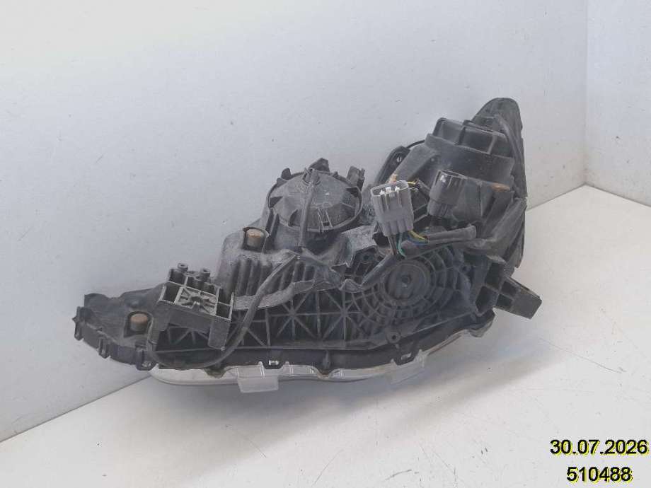 Frontlykt høyre halogen til Mitsubishi ASX 2010-2019 (MITSUBISHI|8301B588|)