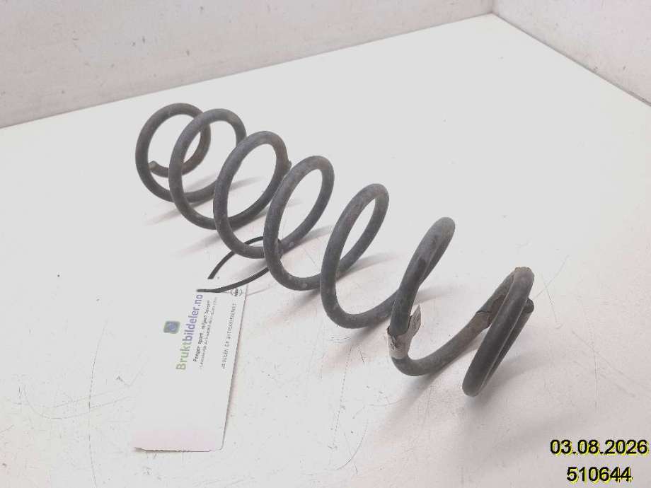 Fjær bak spiralfjær til VW Golf VII 2012-2017 (Fase 1) (VOLKSWAGEN|5Q0 511 121 AB|)