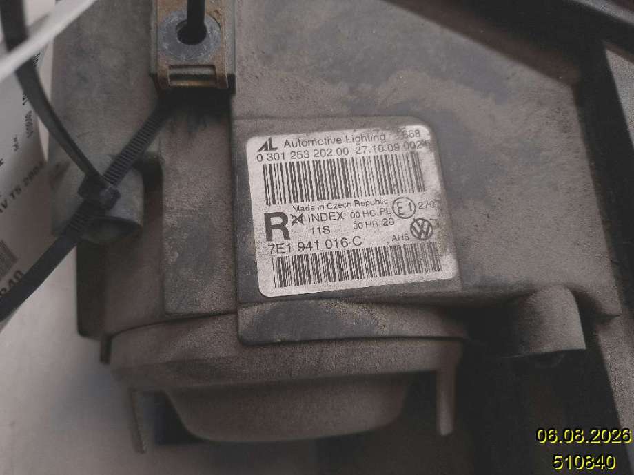 Frontlykt høyre halogen til VW Transporter / Caravelle 2009-2015 (Fase 2) (T5) (T5) (VOLKSWAGEN|7E1 941 016 C|0 301 253 202 00|)