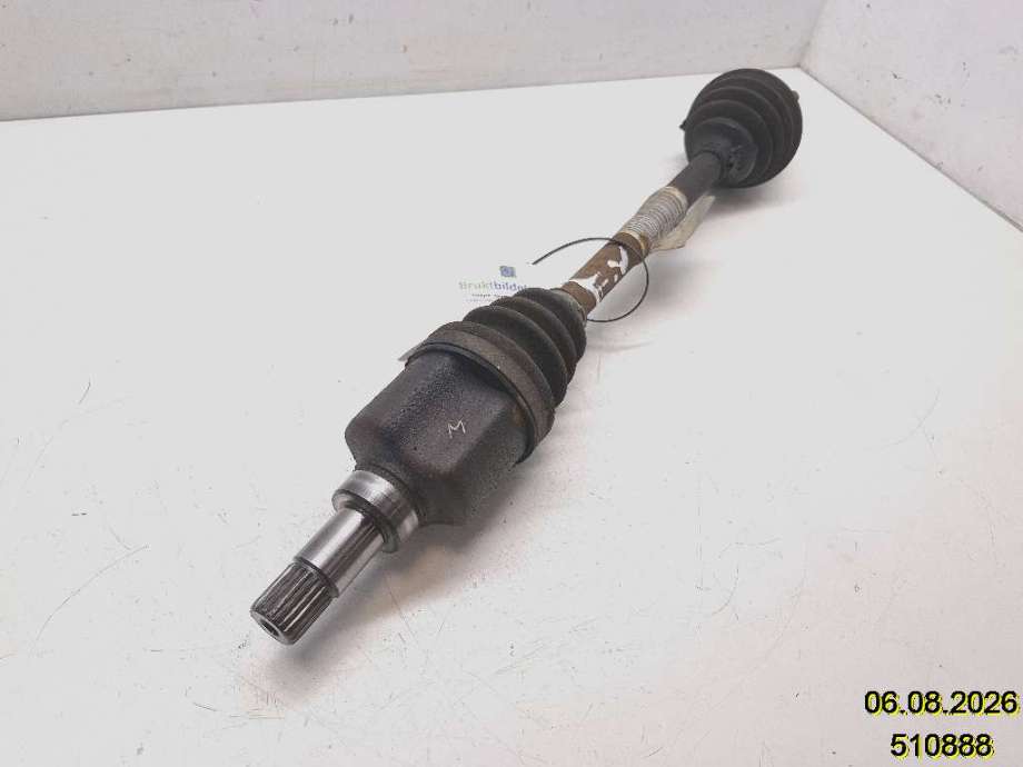 Drivaksel venstre foran til Peugeot 207 2006-2012 (PEUGEOT|3272 PV|8 149 11 05 89 010 C|9659318080)