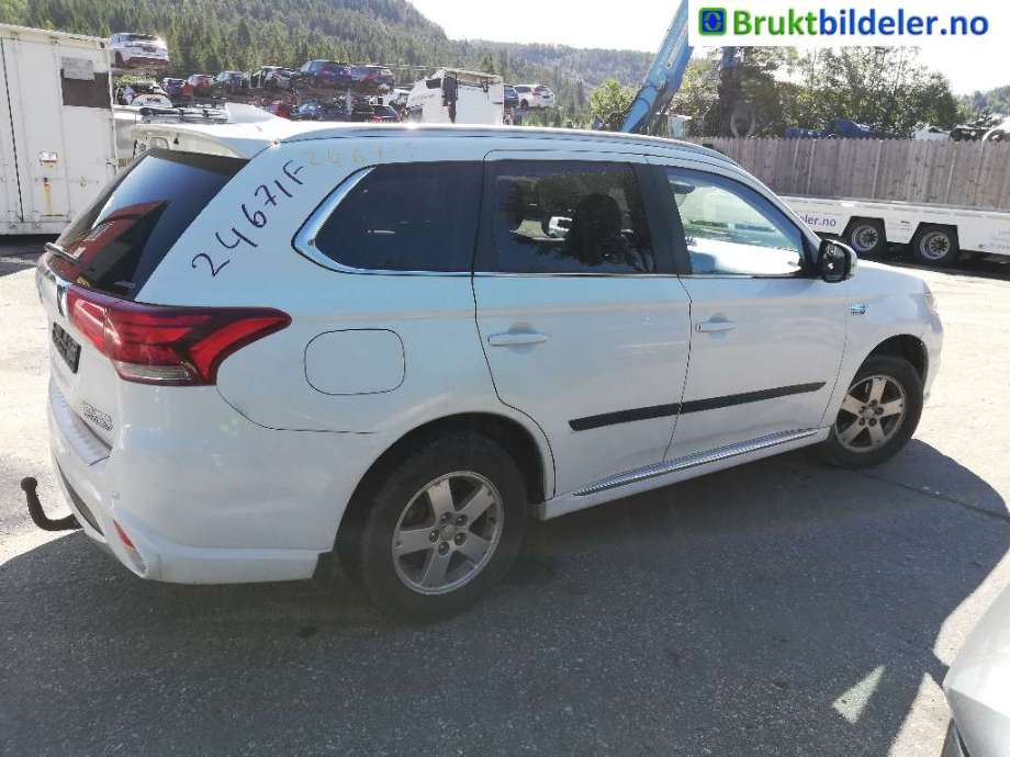 Dør høyre bak til Mitsubishi Outlander, 2015-->> (Type III, Fase 2)  (MITSUBISHI|)