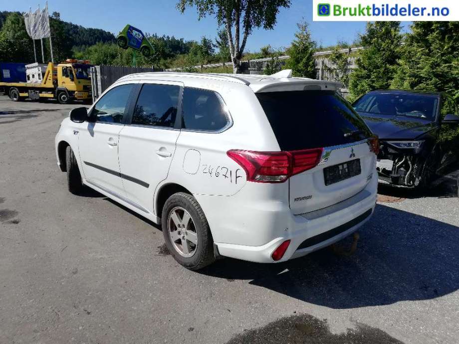 Baklykt venstre til Mitsubishi Outlander, 2015-->> (Type III, Fase 2)  (MITSUBISHI|)