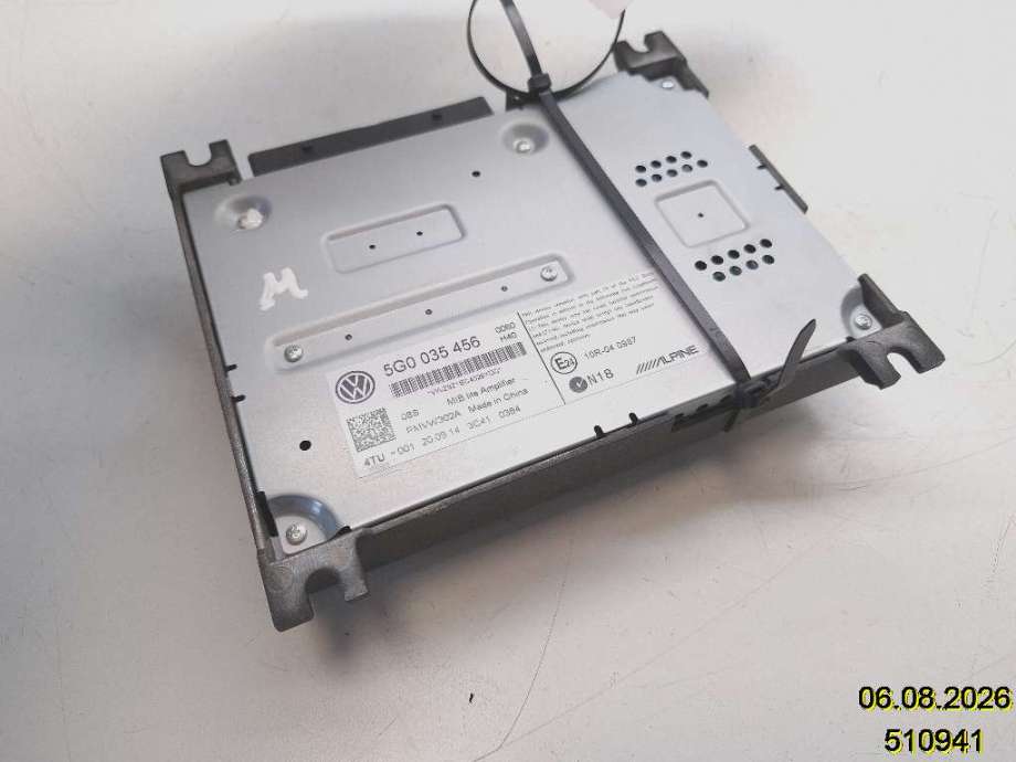Bilstereo forsterker til VW e-Golf 2014-2017 (Fase 1) (VOLKSWAGEN|5Q0 035 456|3C41 0384|)