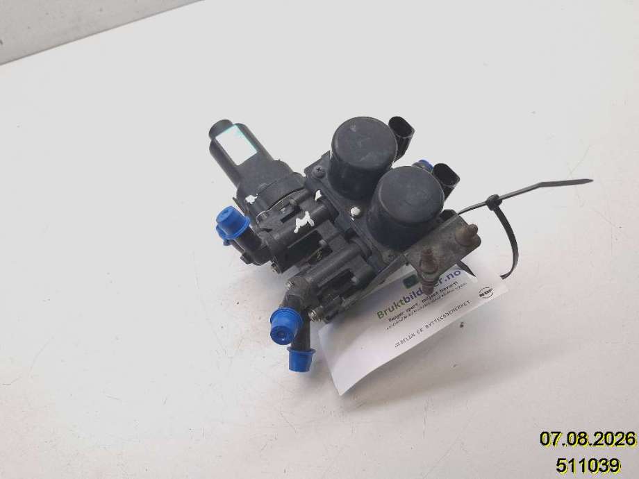 Diverse deler til Audi A8, 2003-2010 (Type II) (AUDI|4E0 959 617 C)
