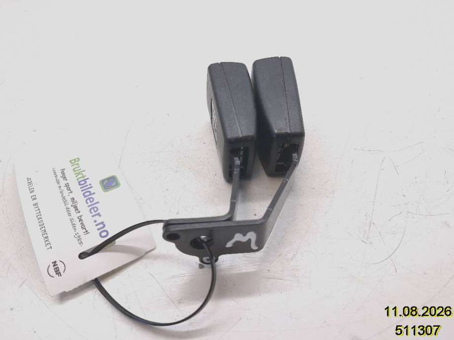 Sikkerhetsbeltelås baksete til Audi A8 2003-2010 (Type II) (AUDI|4E0 857 739 A|)