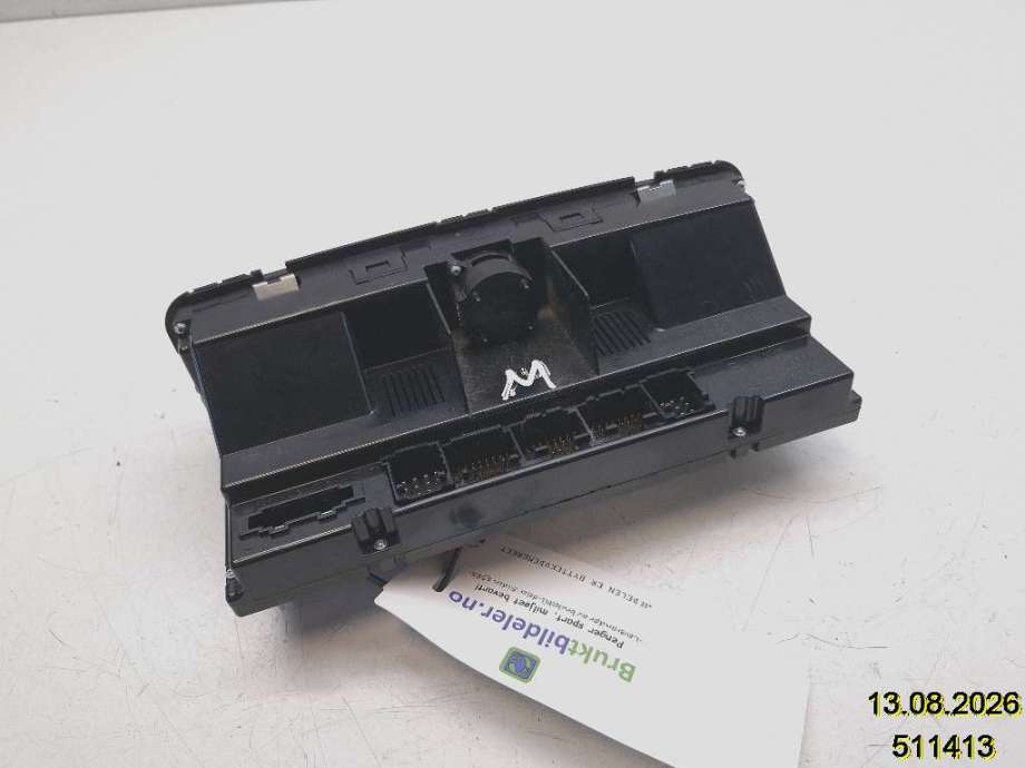Varmeapparat betjening til Audi A8 2003-2010 (Type II)  (AUDI|4E0 820 043 G|5H0 008 480-16|)