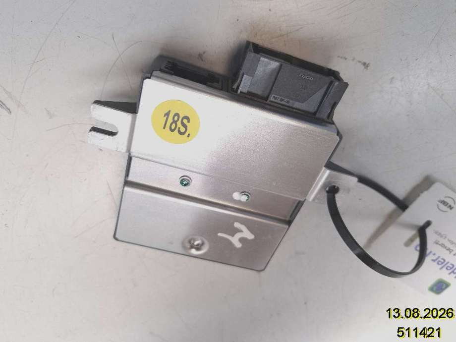 Diverse deler til Audi A8 2003-2010 (Type II)  (AUDI|4E0 907 468 F|8726 TF-ML|4E0 910 468 B)