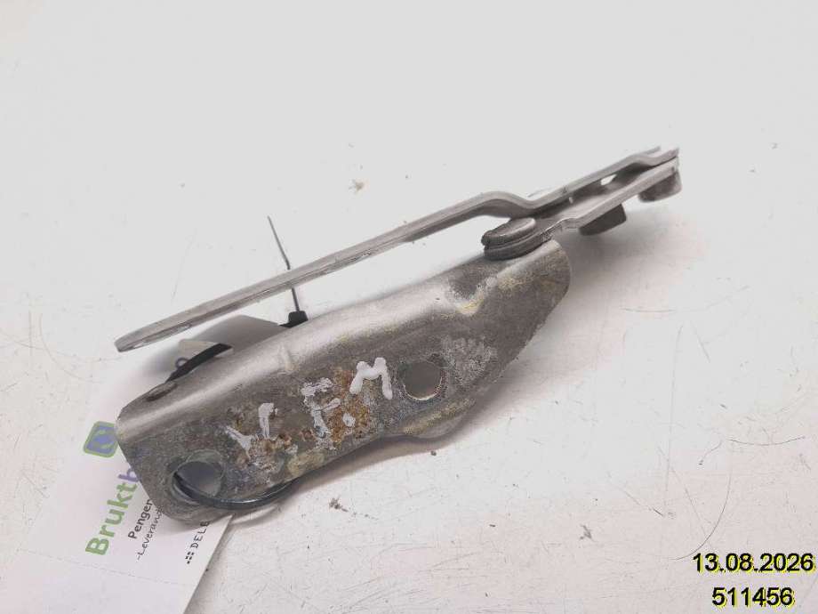 Panserhengsler til VW Transporter / Caravelle 2015-2019 (T6) (T6) (VOLKSWAGEN|7E0 823 301 A|)