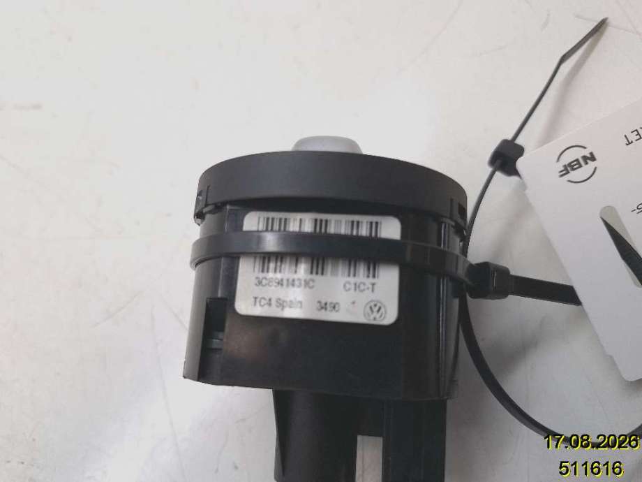 Bryter lys til VW Golf VI 2008-2012  (VOLKSWAGEN|3C8 941 431 C|)