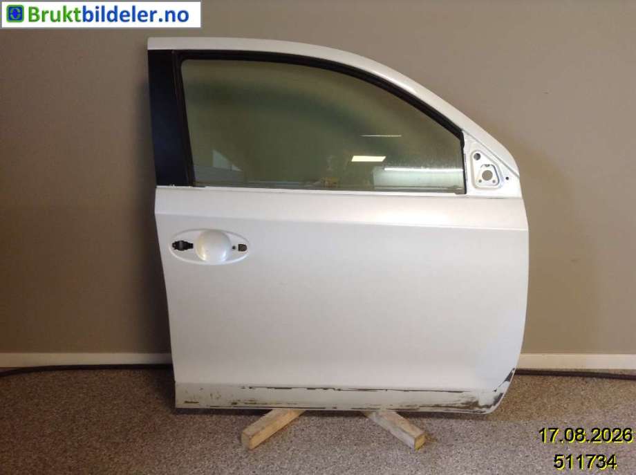 Dør høyre foran til Toyota Urban Cruiser 2009-2014 (TOYOTA|6700152430|)