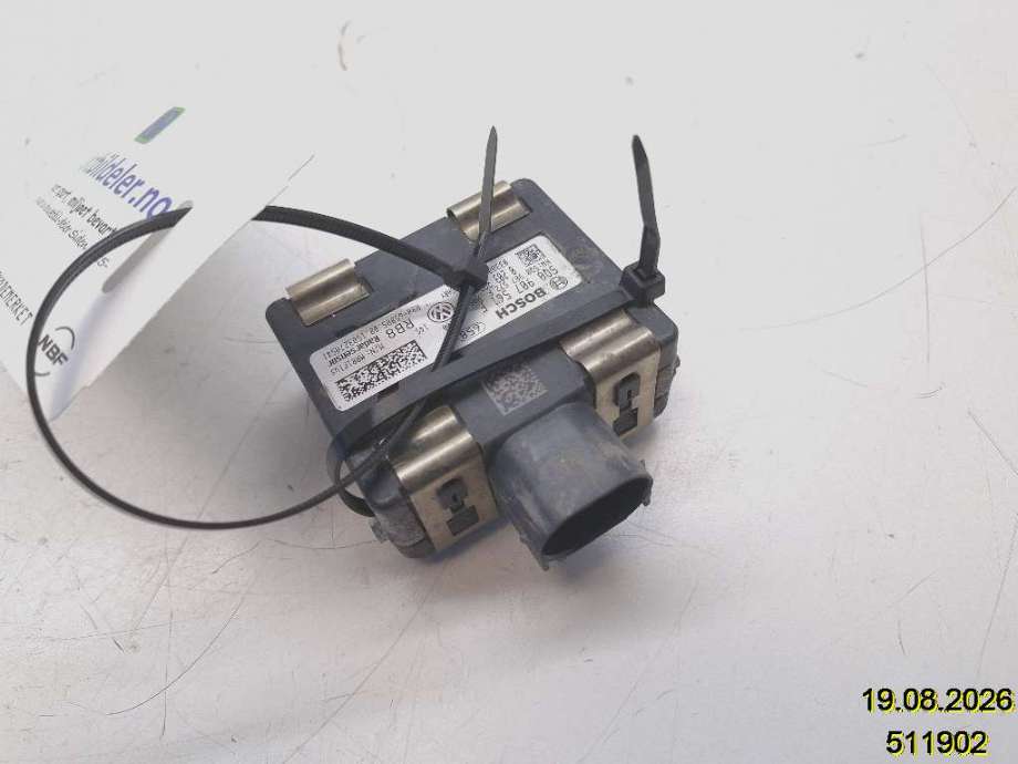 Sensor radar til VW e-Golf 2014-2017 (Fase 1) (VOLKSWAGEN|5Q0 907 561 F|0 203 300 447|)