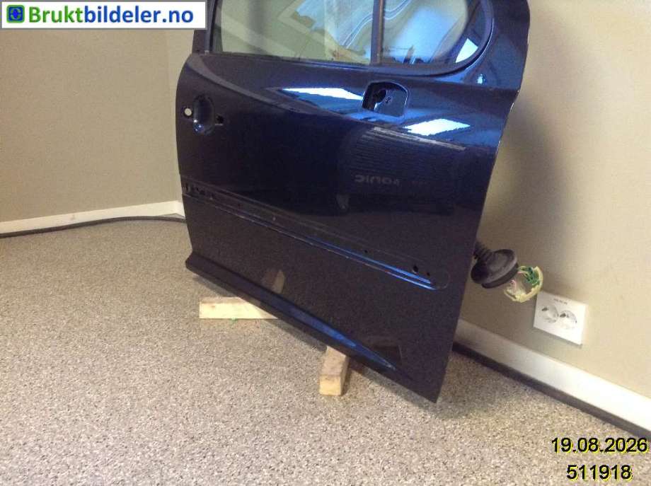 Dør høyre foran til Peugeot 207 2006-2012 (PEUGEOT|9004 X8|)