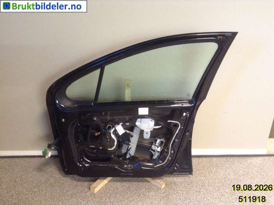 Dør høyre foran til Peugeot 207 2006-2012 (PEUGEOT|9004 X8|)