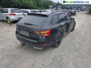 Støtfanger bak til Škoda Superb, 2015->> (Type III)  (SKODA|)