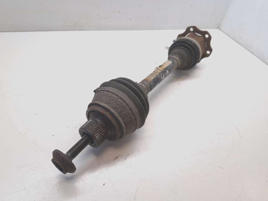 Drivaksel venstre foran til Audi A4 2007-2014 (Type IV) (B8) (B8) (AUDI|8K0 407 271 Q|)