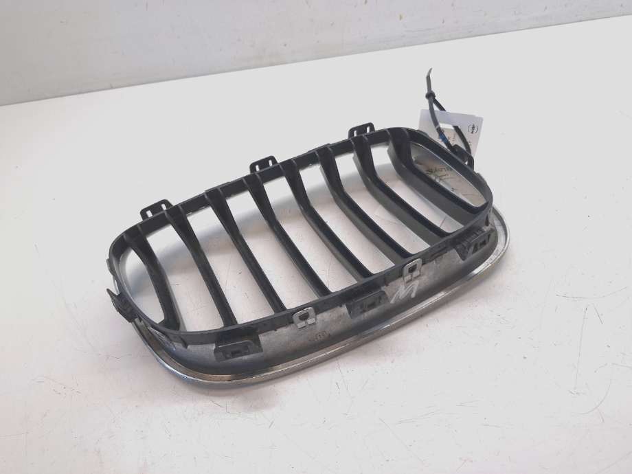 Grill til BMW 1-Serie 2011-2015 (Fase 1) (F20/F21) (F20/F21) (BMW|51 13 7 262 118|)