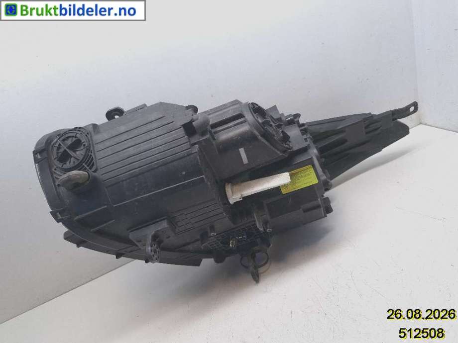 Frontlykt høyre xenon til Hyundai i40 2012-2017 (HYUNDAI|921023Z030|)