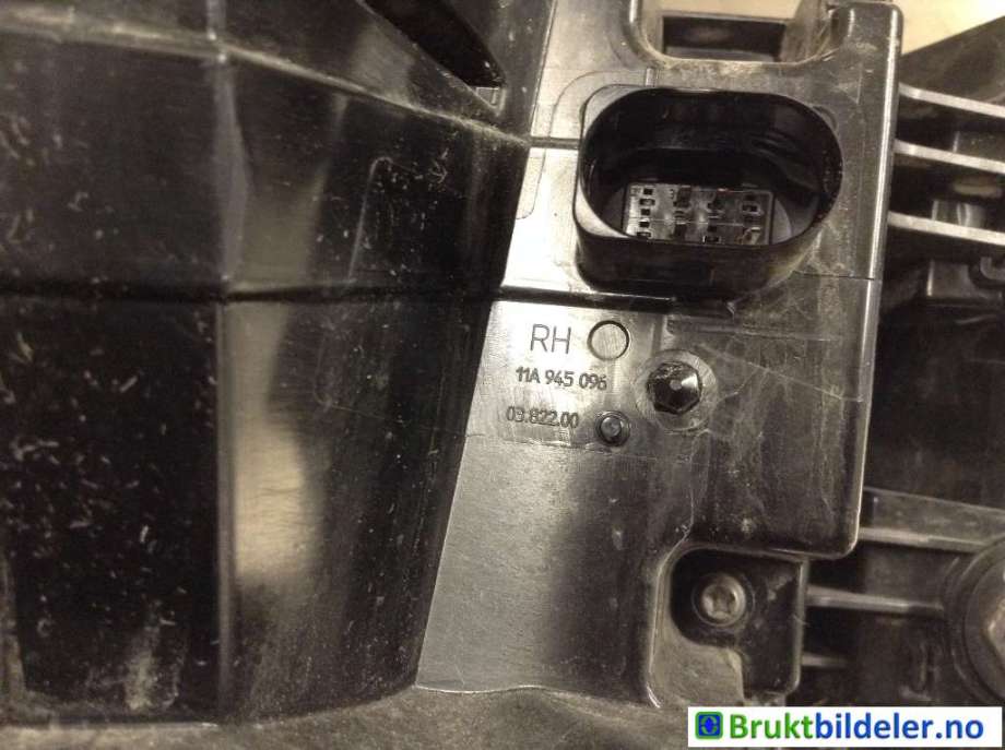 Baklykt høyre til VW ID.4 2020-->> (VOLKSWAGEN|11A 945 096|)