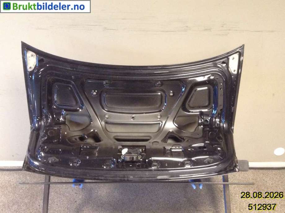Bakluke sedan til Audi A8 2003-2010 (Type II) (AUDI|4E0 827 023 A|)