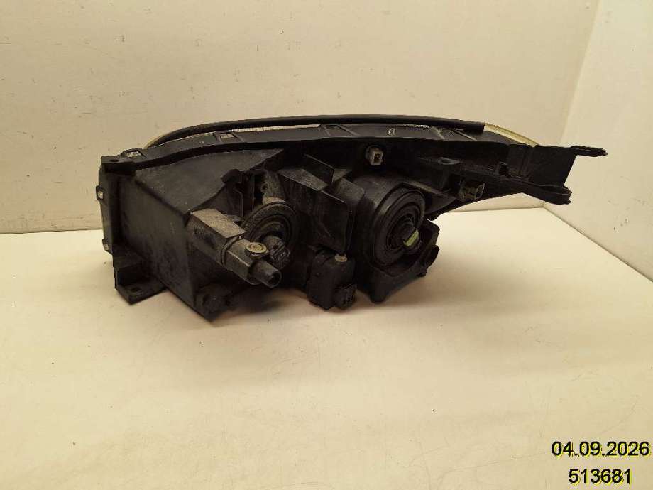 Frontlykt høyre halogen til Toyota RAV4 2006-2009 (Type III, Fase 1)  (TOYOTA|8113042311|)