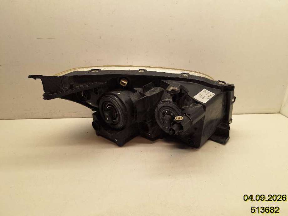 Frontlykt venstre halogen til Toyota RAV4 2006-2009 (Type III, Fase 1)  (TOYOTA|8117042311|)