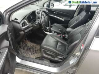Sete foran høyre til Suzuki SX4 S-CROSS, 2013->> (Type II)  (SUZUKI|)